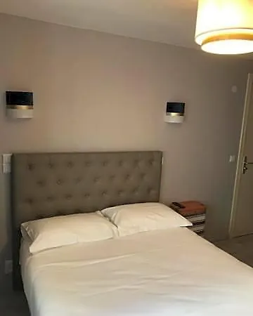 Aunis-saintonge Hotel *